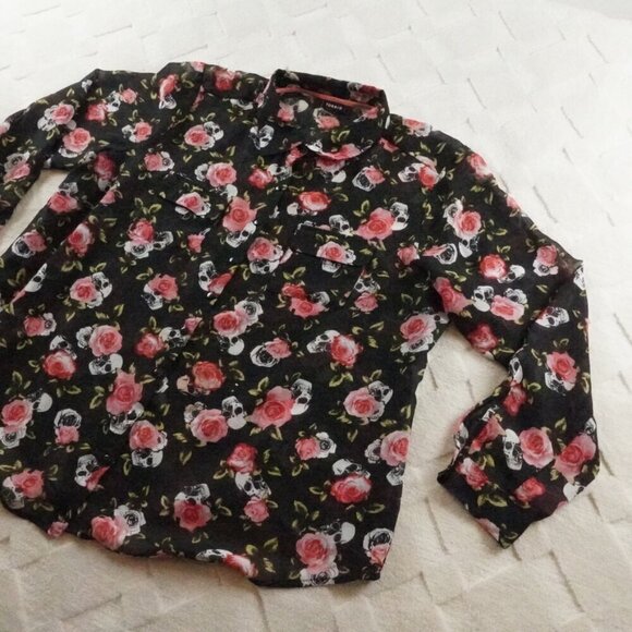 Torrid Button Up Top Womens 1X Floral Skull Print Black Print - Picture 2 of 10